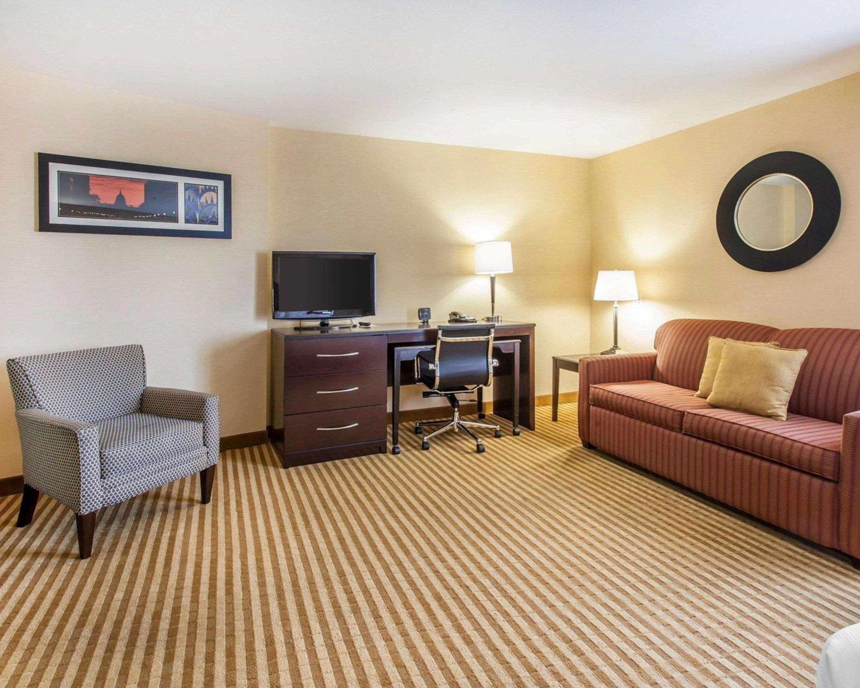 Comfort Suites Wenatchee Gateway Экстерьер фото